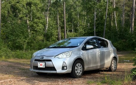 Toyota Aqua I, 2012 год, 702 000 рублей, 1 фотография