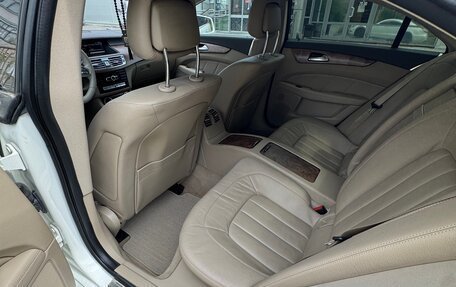 Mercedes-Benz CLS, 2012 год, 2 800 000 рублей, 13 фотография
