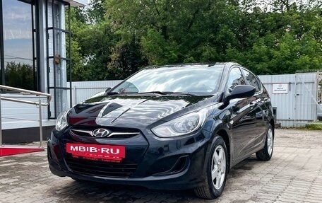 Hyundai Solaris II рестайлинг, 2011 год, 899 000 рублей, 4 фотография