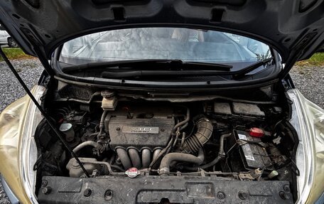 Honda Stepwgn III, 2005 год, 1 050 000 рублей, 19 фотография