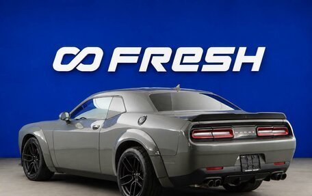 Dodge Challenger III рестайлинг 2, 2017 год, 3 649 050 рублей, 2 фотография