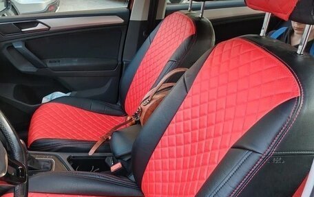 Volkswagen Tiguan II, 2017 год, 2 500 000 рублей, 2 фотография