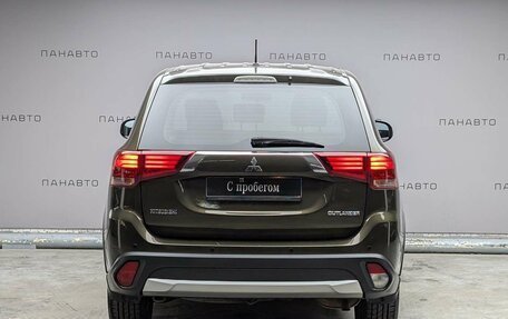 Mitsubishi Outlander III рестайлинг 3, 2016 год, 1 597 000 рублей, 5 фотография
