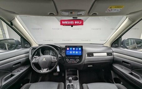 Mitsubishi Outlander III рестайлинг 3, 2016 год, 1 597 000 рублей, 7 фотография