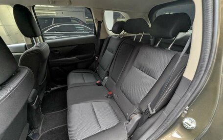 Mitsubishi Outlander III рестайлинг 3, 2016 год, 1 597 000 рублей, 11 фотография