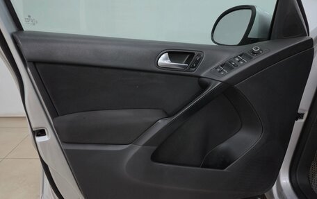 Volkswagen Tiguan I, 2010 год, 895 000 рублей, 9 фотография