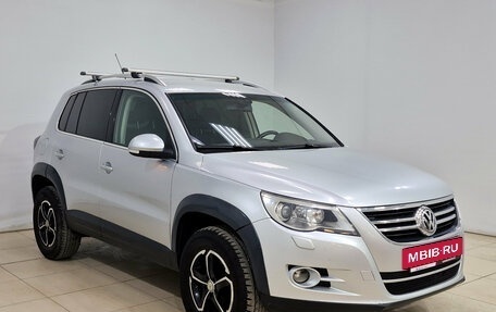Volkswagen Tiguan I, 2010 год, 895 000 рублей, 3 фотография