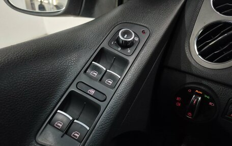 Volkswagen Tiguan I, 2010 год, 895 000 рублей, 11 фотография