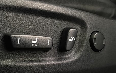 Toyota Land Cruiser Prado 150 рестайлинг 2, 2021 год, 6 799 000 рублей, 10 фотография