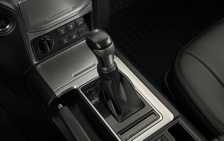 Toyota Land Cruiser Prado 150 рестайлинг 2, 2021 год, 6 799 000 рублей, 16 фотография