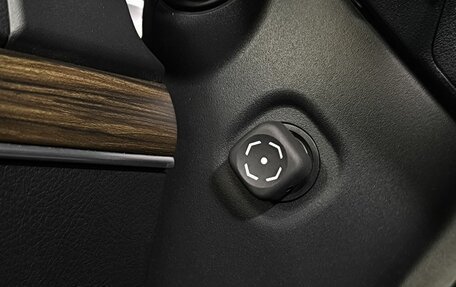 Toyota Land Cruiser Prado 150 рестайлинг 2, 2021 год, 6 799 000 рублей, 18 фотография