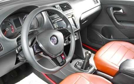 Volkswagen Polo VI (EU Market), 2015 год, 869 000 рублей, 8 фотография