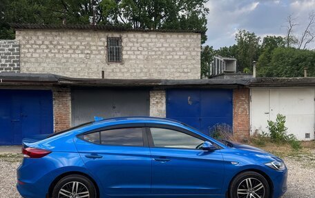 Hyundai Elantra VI рестайлинг, 2017 год, 1 589 000 рублей, 4 фотография