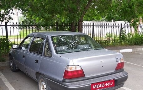 Daewoo Nexia I рестайлинг, 1998 год, 140 000 рублей, 2 фотография