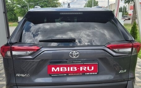 Toyota RAV4, 2019 год, 3 300 000 рублей, 4 фотография