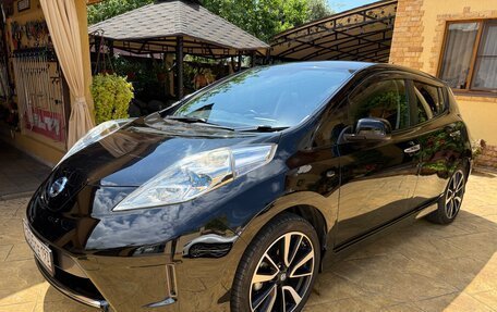 Nissan Leaf I, 2015 год, 1 185 000 рублей, 4 фотография