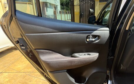 Nissan Leaf I, 2015 год, 1 185 000 рублей, 10 фотография
