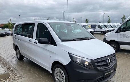 Mercedes-Benz Vito, 2022 год, 3 590 000 рублей, 2 фотография