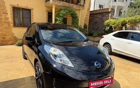 Nissan Leaf I, 2015 год, 1 185 000 рублей, 21 фотография