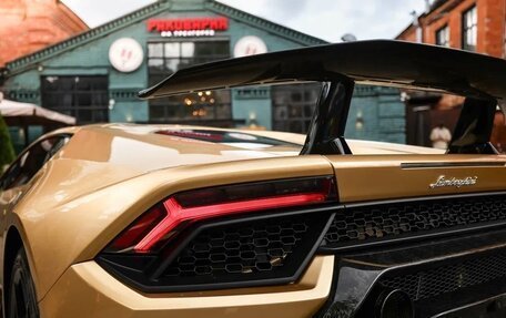 Lamborghini Huracán, 2018 год, 20 600 000 рублей, 15 фотография