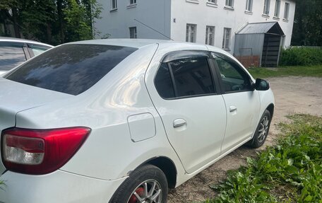 Renault Logan II, 2017 год, 470 000 рублей, 2 фотография