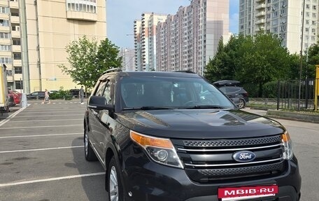 Ford Explorer VI, 2013 год, 1 800 000 рублей, 2 фотография