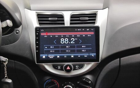 Hyundai Solaris II рестайлинг, 2012 год, 720 000 рублей, 18 фотография