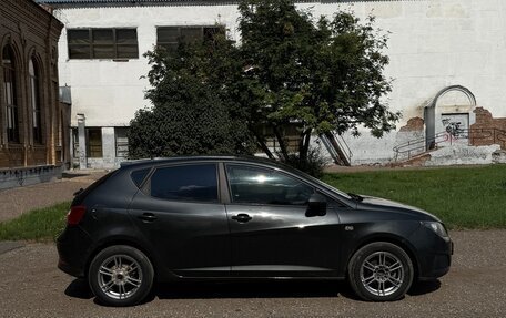 SEAT Ibiza IV рестайлинг 2, 2010 год, 515 000 рублей, 3 фотография