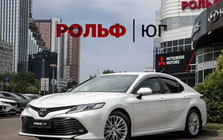 Toyota Camry, 2019 год, 3 248 000 рублей, 1 фотография