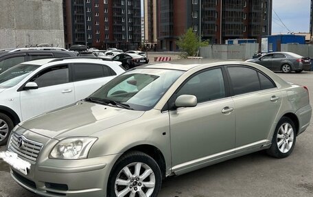 Toyota Avensis III рестайлинг, 2004 год, 630 000 рублей, 1 фотография