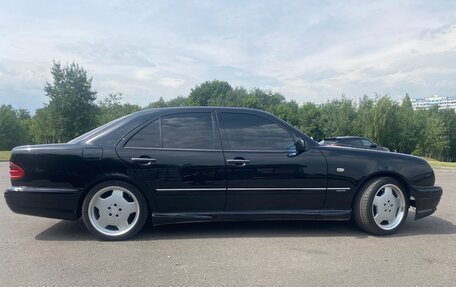 Mercedes-Benz E-Класс, 1997 год, 880 000 рублей, 5 фотография