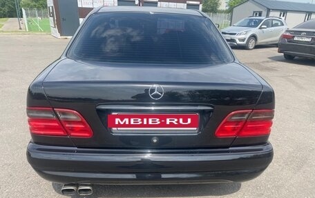 Mercedes-Benz E-Класс, 1997 год, 880 000 рублей, 9 фотография