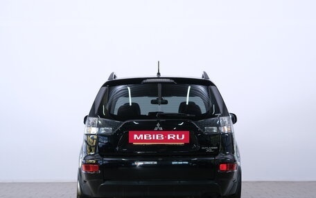 Mitsubishi Outlander III рестайлинг 3, 2011 год, 1 369 000 рублей, 6 фотография