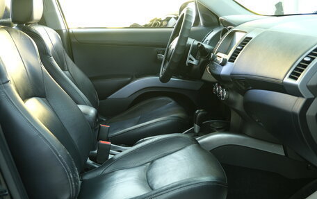 Mitsubishi Outlander III рестайлинг 3, 2011 год, 1 369 000 рублей, 21 фотография