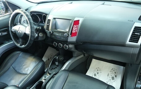 Mitsubishi Outlander III рестайлинг 3, 2011 год, 1 369 000 рублей, 20 фотография
