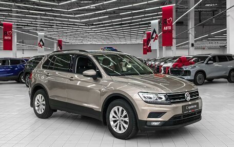 Volkswagen Tiguan II, 2020 год, 2 209 000 рублей, 2 фотография