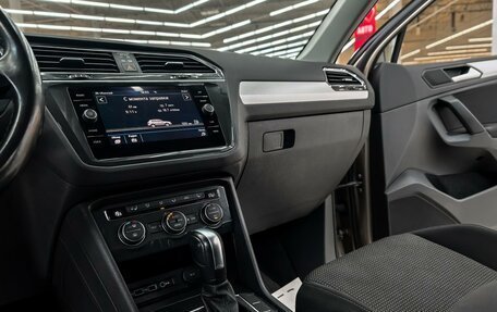 Volkswagen Tiguan II, 2020 год, 2 209 000 рублей, 10 фотография