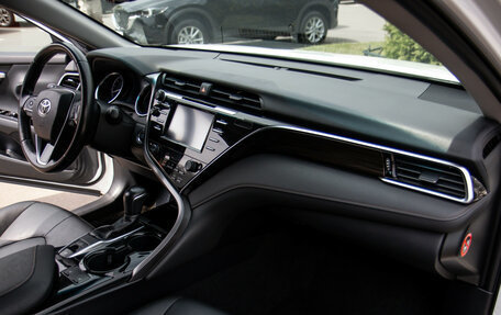 Toyota Camry, 2019 год, 3 248 000 рублей, 8 фотография