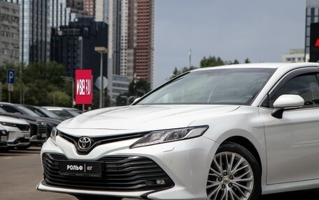 Toyota Camry, 2019 год, 3 248 000 рублей, 17 фотография
