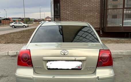 Toyota Avensis III рестайлинг, 2004 год, 630 000 рублей, 2 фотография