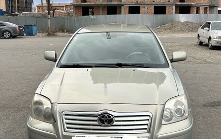 Toyota Avensis III рестайлинг, 2004 год, 630 000 рублей, 3 фотография