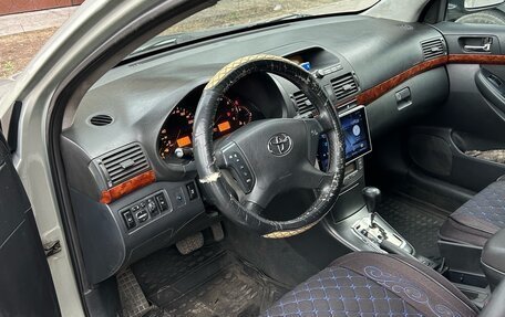 Toyota Avensis III рестайлинг, 2004 год, 630 000 рублей, 5 фотография