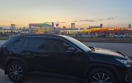 Toyota RAV4, 2021 год, 4 300 000 рублей, 3 фотография