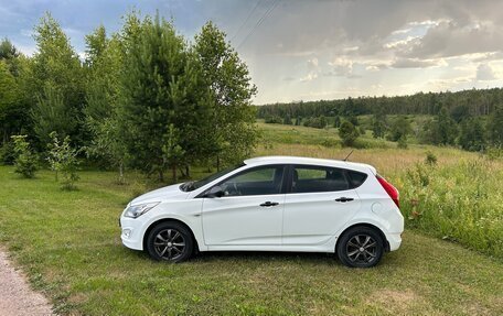 Hyundai Solaris II рестайлинг, 2014 год, 450 000 рублей, 1 фотография