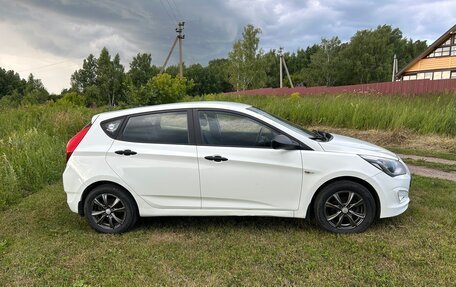 Hyundai Solaris II рестайлинг, 2014 год, 450 000 рублей, 3 фотография