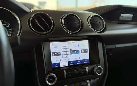 Ford Mustang VI рестайлинг, 2022 год, 5 499 000 рублей, 15 фотография