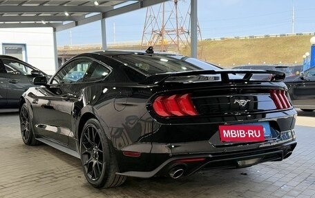 Ford Mustang VI рестайлинг, 2022 год, 5 499 000 рублей, 3 фотография