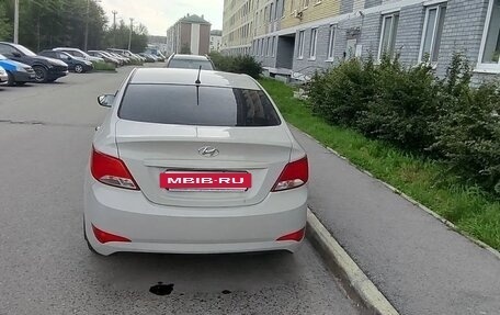 Hyundai Solaris II рестайлинг, 2015 год, 800 000 рублей, 2 фотография