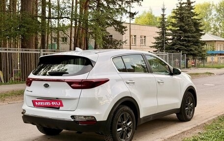 KIA Sportage IV рестайлинг, 2021 год, 1 900 000 рублей, 5 фотография
