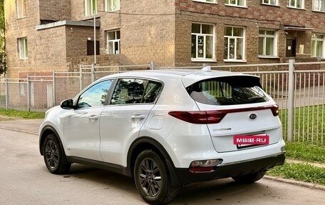 KIA Sportage IV рестайлинг, 2021 год, 1 900 000 рублей, 7 фотография